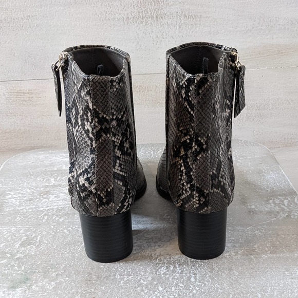 Old Navy Black and Gray Snakeskin Patterned Boots Size 8.5 NWOT - Picture 3 of 5